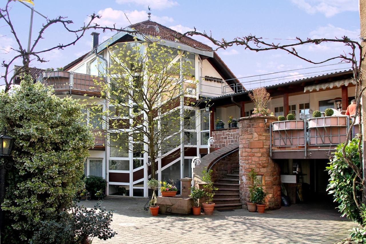 Hotel- Restaurant Zum Schwan Waldfischbach-Burgalben Exterior foto